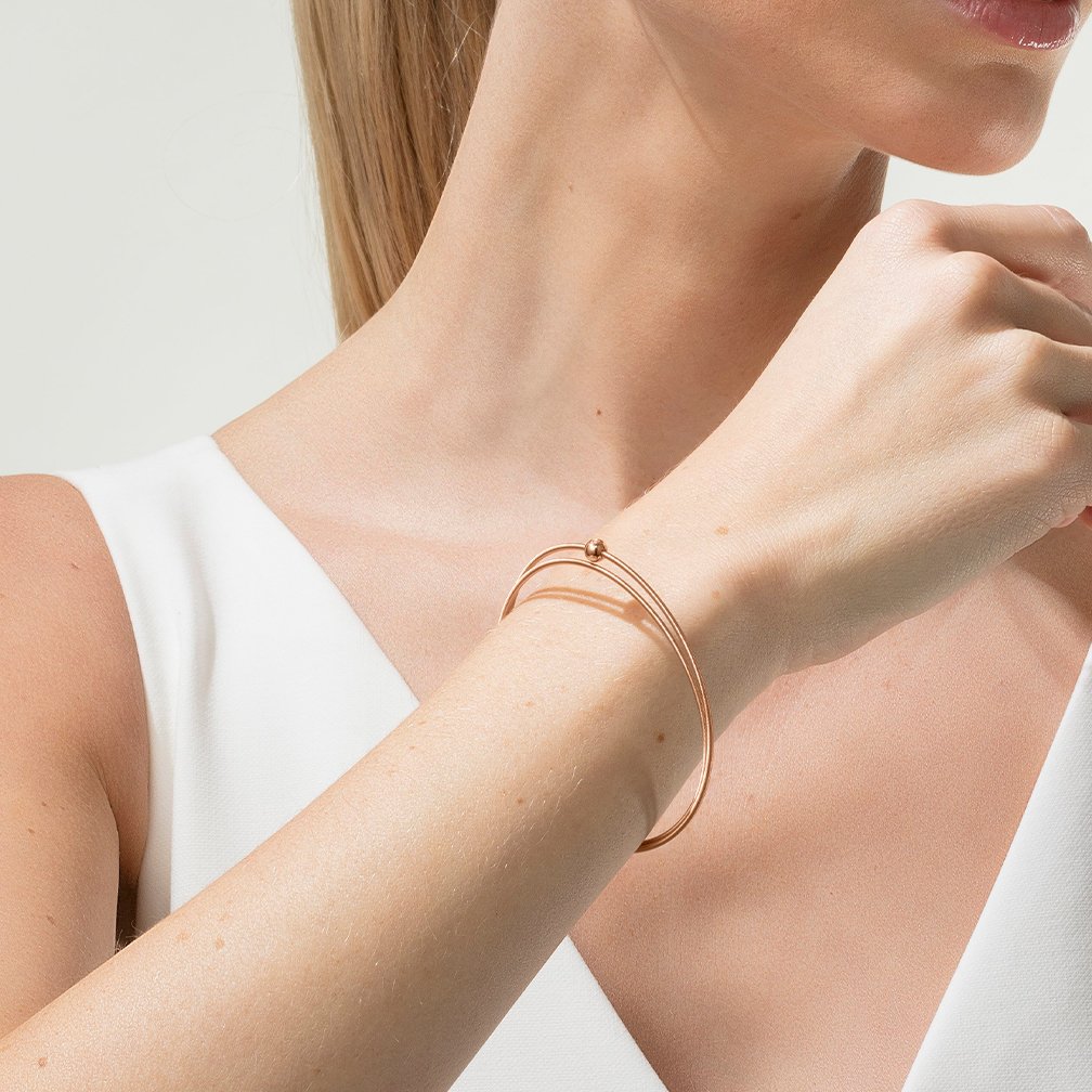 Tysh Mefferd - The COLETTE Bracelet is a stunner! This NEW... | Facebook